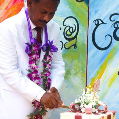 අපේ ආදරණීය විදුහල්පතිතුමාගේ සමුගැනීම